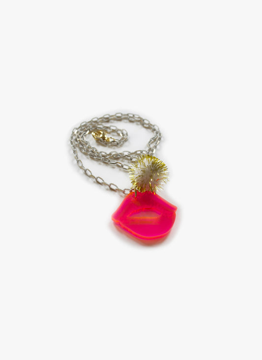 Atsuyo et Akiko Kiss Necklace